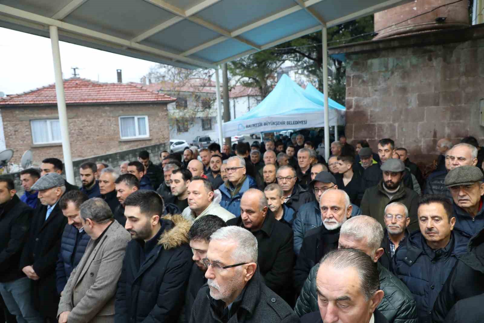 Eski Edremit Belediye Başkanı Tuncay Kılı&ccedil;, son yolculuğuna uğurlandı
