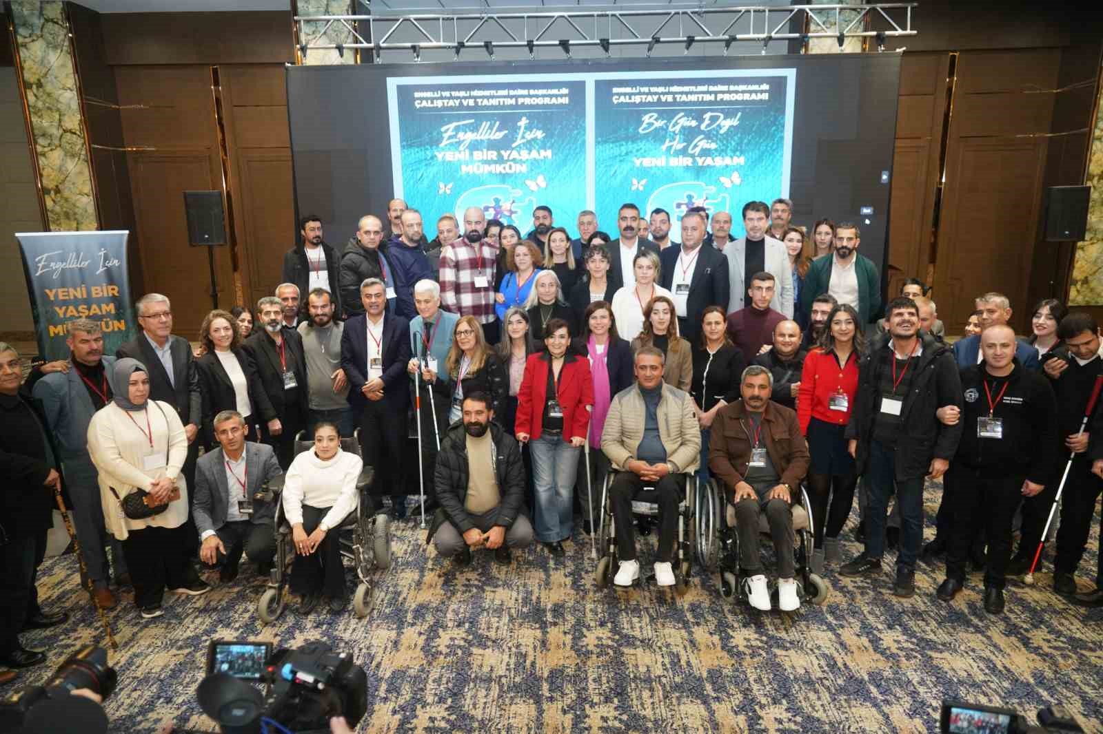 Diyarbakır&rsquo;da Engelli ve Yaşlı Hizmetleri Dairesi Başkanlığı Y&ouml;netmeliği&rsquo;nin lansmanı ger&ccedil;ekleştirildi
