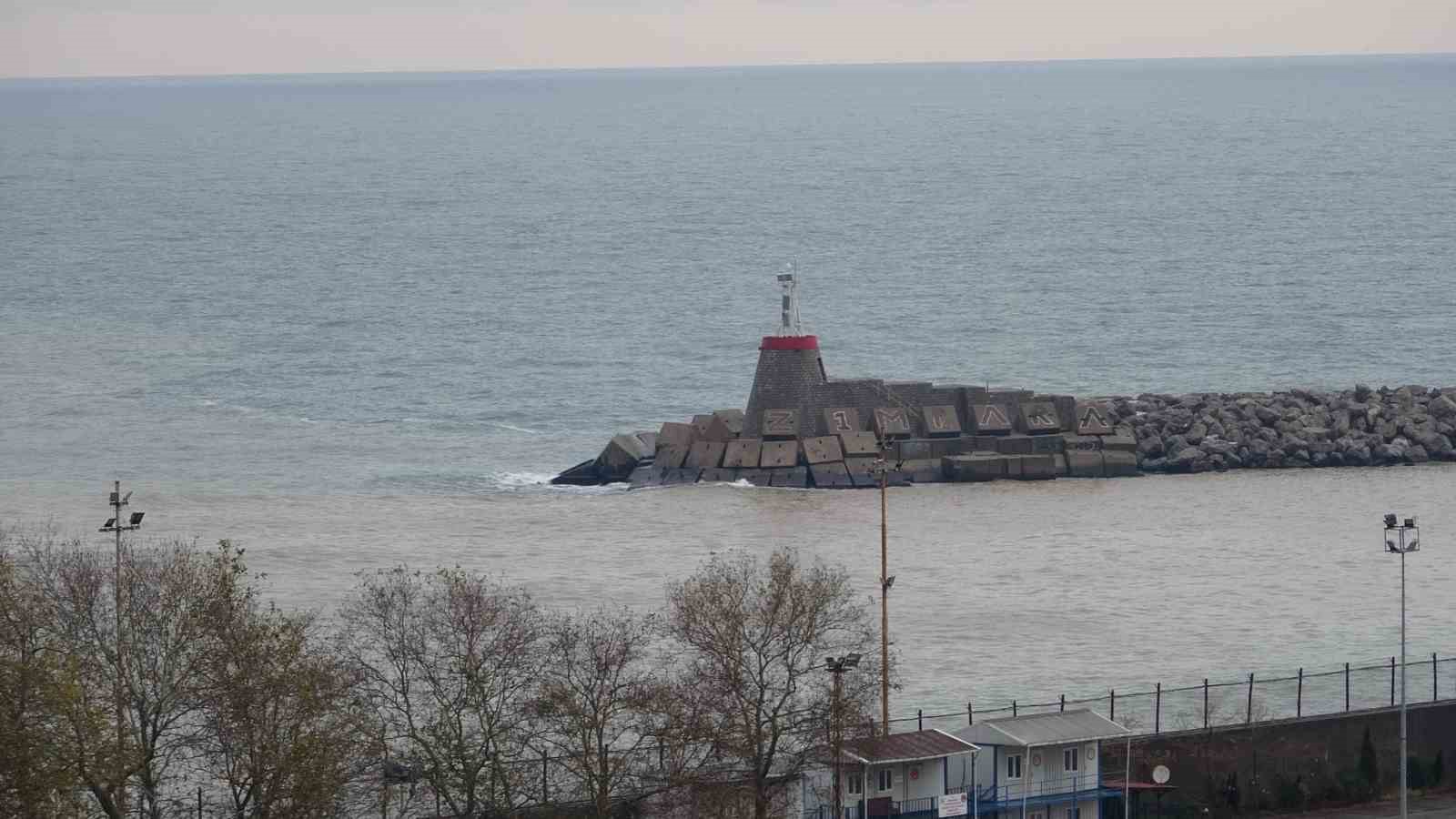 Zonguldak Limanı sarı renge boyandı
