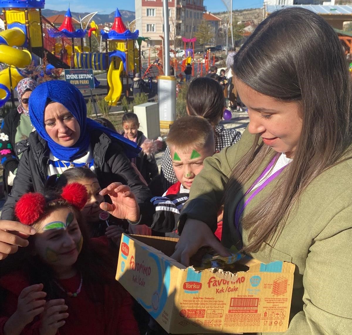 Emet&rsquo;te &Ccedil;ocuk Şenliği
