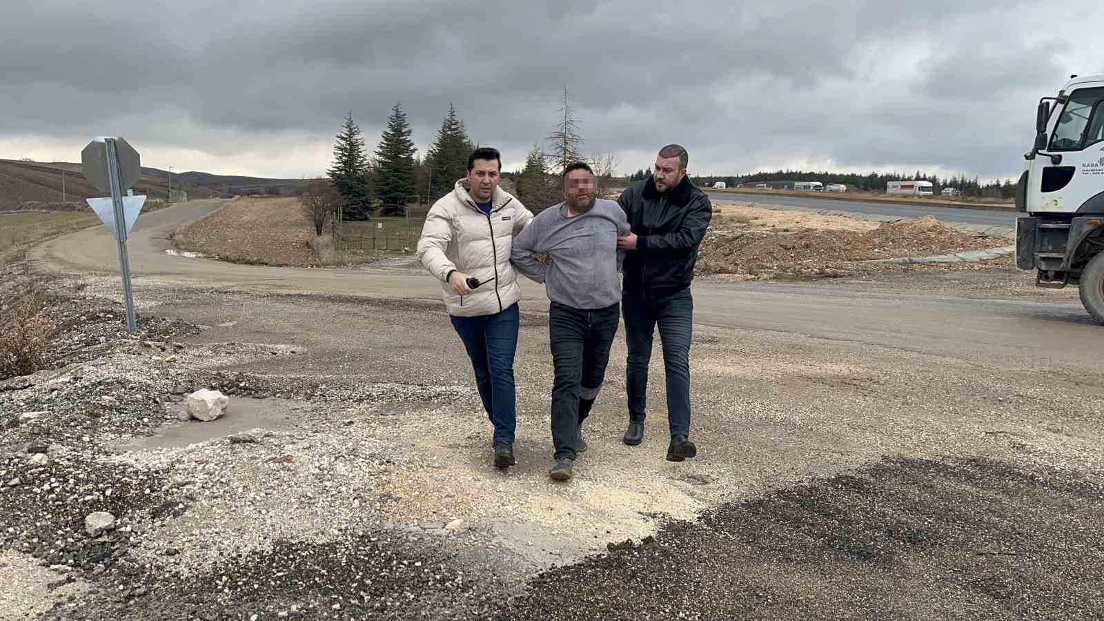 Gazinoda &ccedil;ıkan kavga kanlı bitti: 1 kişi silahla yaralandı
