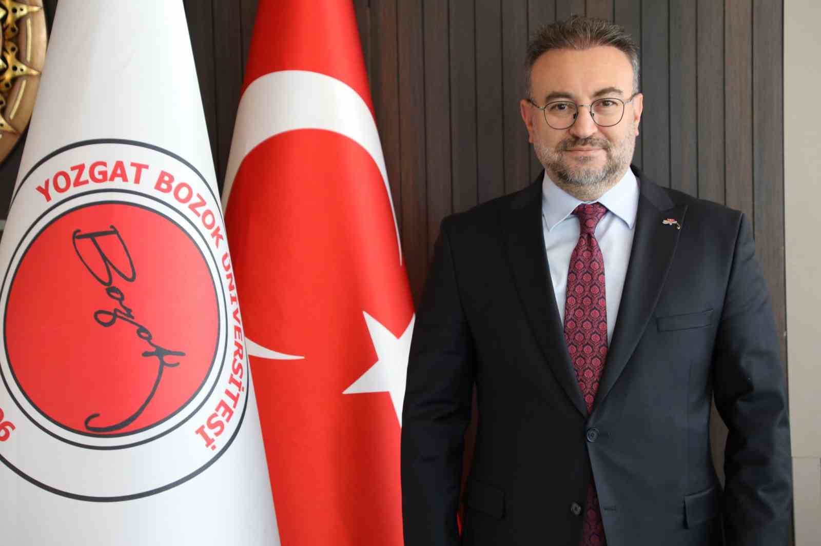 Prof. Dr. Yaşar, sağlıklı yaşamın şifrelerini anlattı