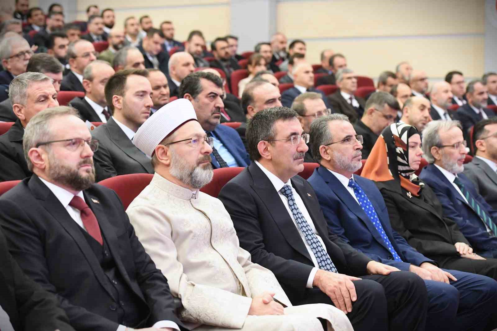 Diyanet İşleri Başkanı Erbaş: “İşgalci siyonist katillerin yaptıkları merhametten ne kadar uzaklaştığını göstermektedir”
