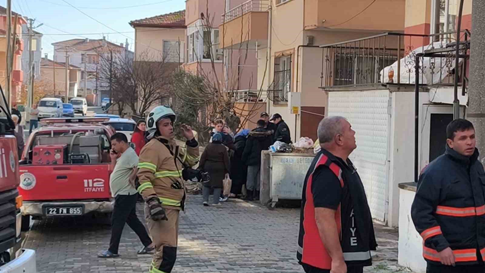 Keşan’da çakmakla oynayan çocuk yangına sebep oldu
