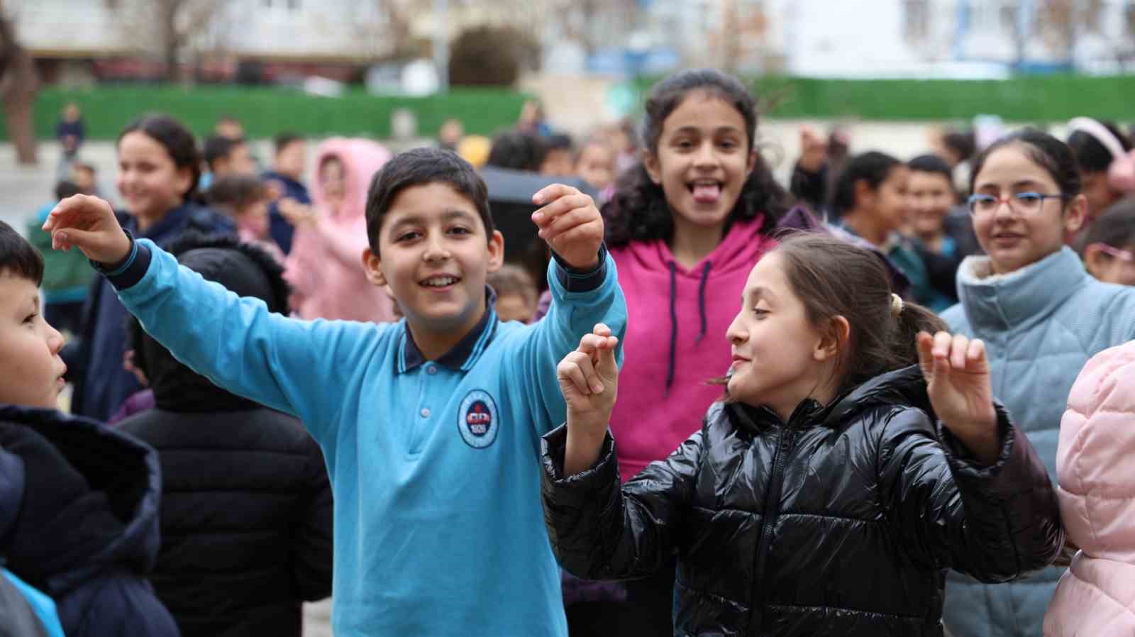 Bu okulda öğrenciler teneffüse çıkmak için can atıyor