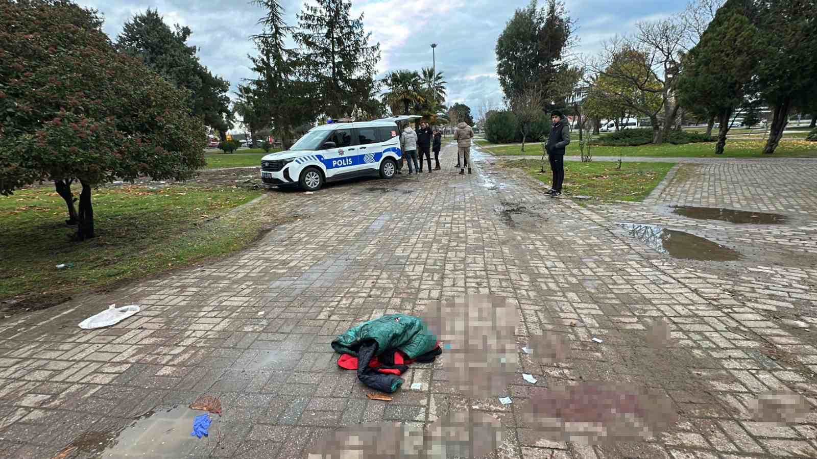 Parkta arkadaşını bıçakla ağır yaraladı, polise direndi
