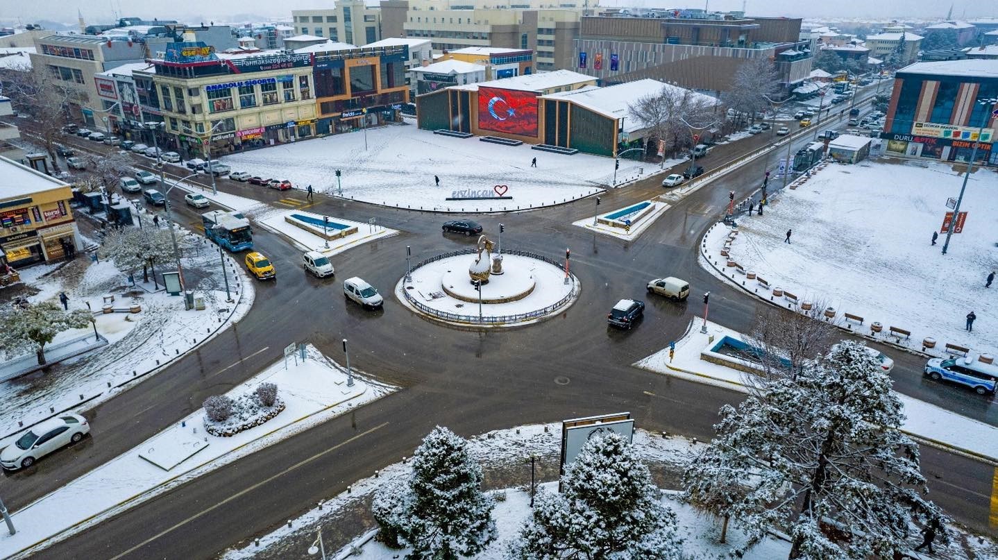 Erzincan’da kar yağışı
