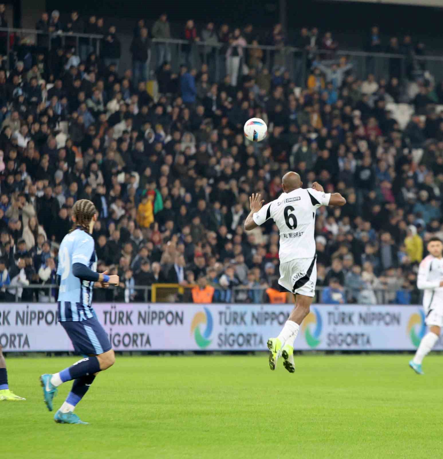 Trendyol Süper Lig: Adana Demirspor: 0 - Beşiktaş: 0 (Maç devam ediyor)
