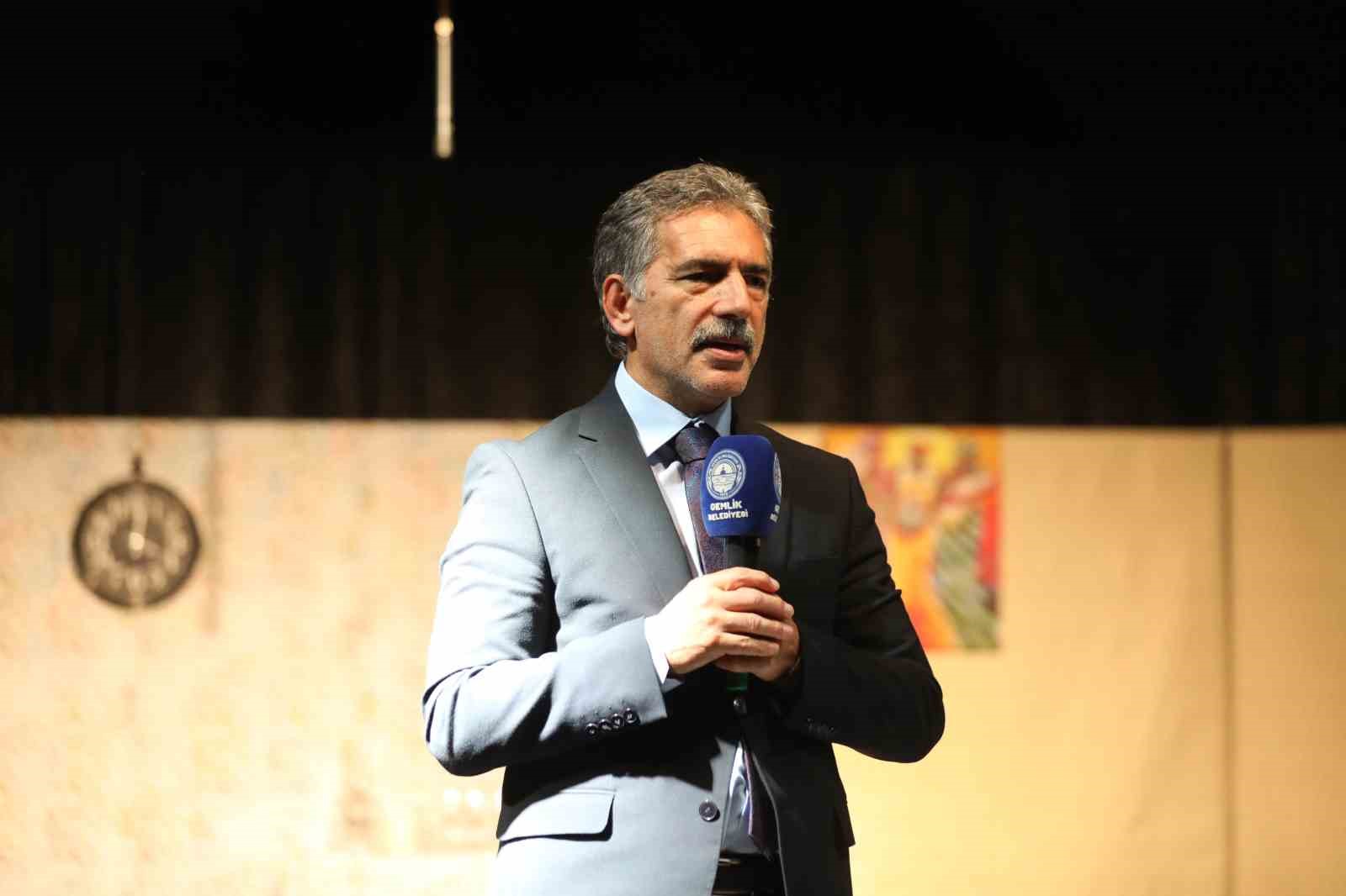 Gemlik&rsquo;te 5. &Ouml;zg&uuml;r Aksoy Tiyatro G&uuml;nleri başladı
