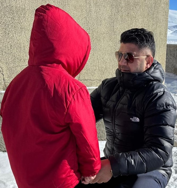 Okul yolunda &uuml;ş&uuml;meyecekler
