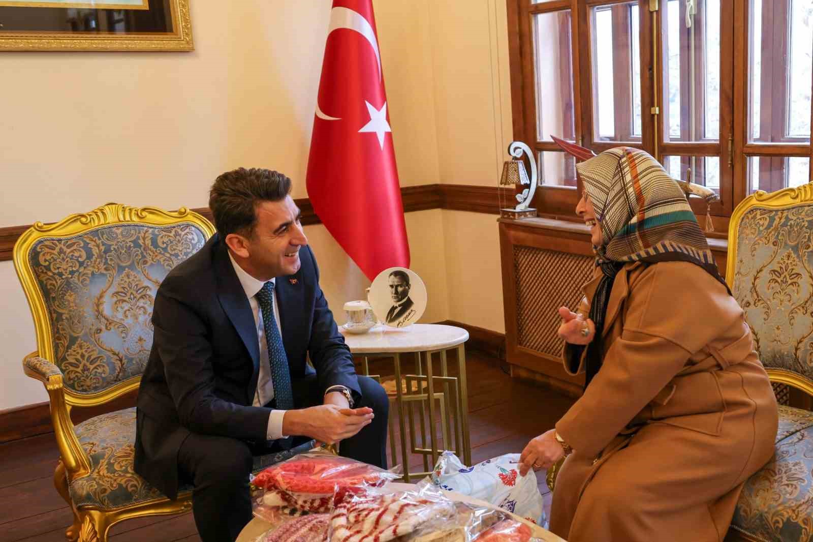 Bilecik&rsquo;ten Siirt&rsquo;e g&ouml;n&uuml;l k&ouml;pr&uuml;s&uuml;
