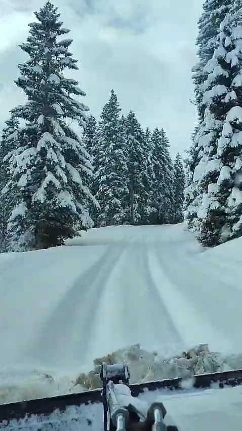 Kulakkaya Yaylası&rsquo;nda kar kalınlığı 1 metreyi buldu
