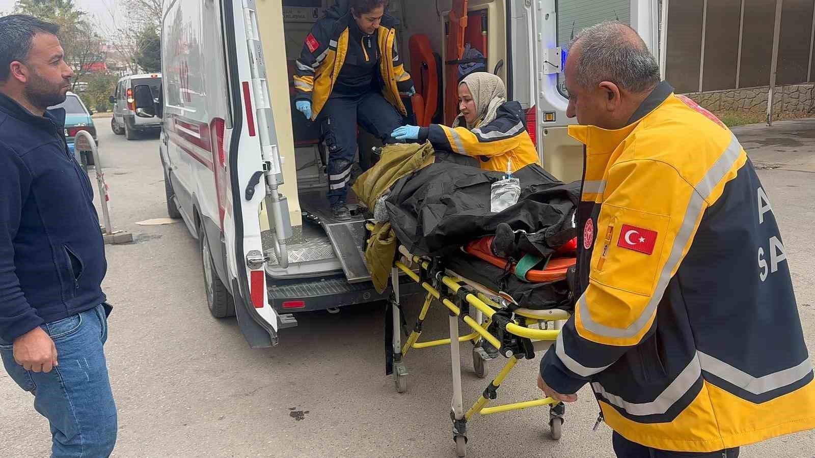 Otomobilin &ccedil;arptığı yaya yaralandı
