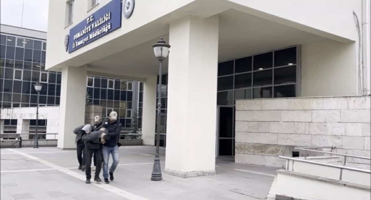 Osmaniye&rsquo;de ter&ouml;r propagandası yapan 2 kişi tutuklandı
