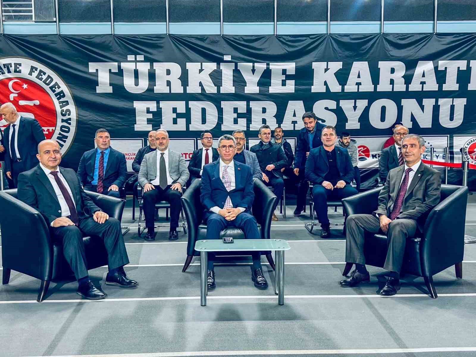 34. Boğazi&ccedil;i Karate Şampiyonası&rsquo;nda 4 bin 500 sporcu İstanbul&rsquo;da buluştu
