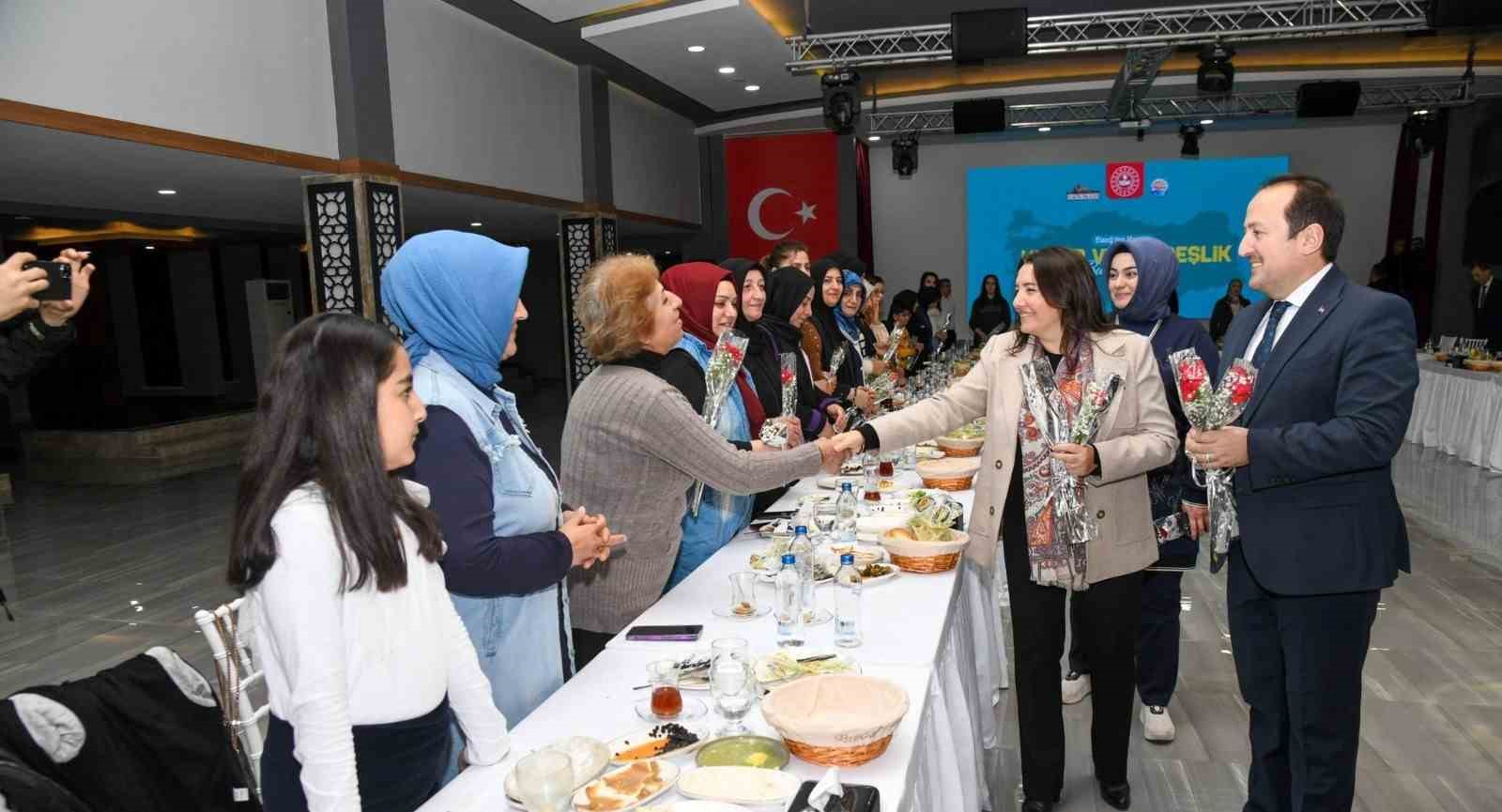 Elazığ’dan Mersin’e ’Huzur ve Kardeşlik Buluşması’ gerçekleştirildi