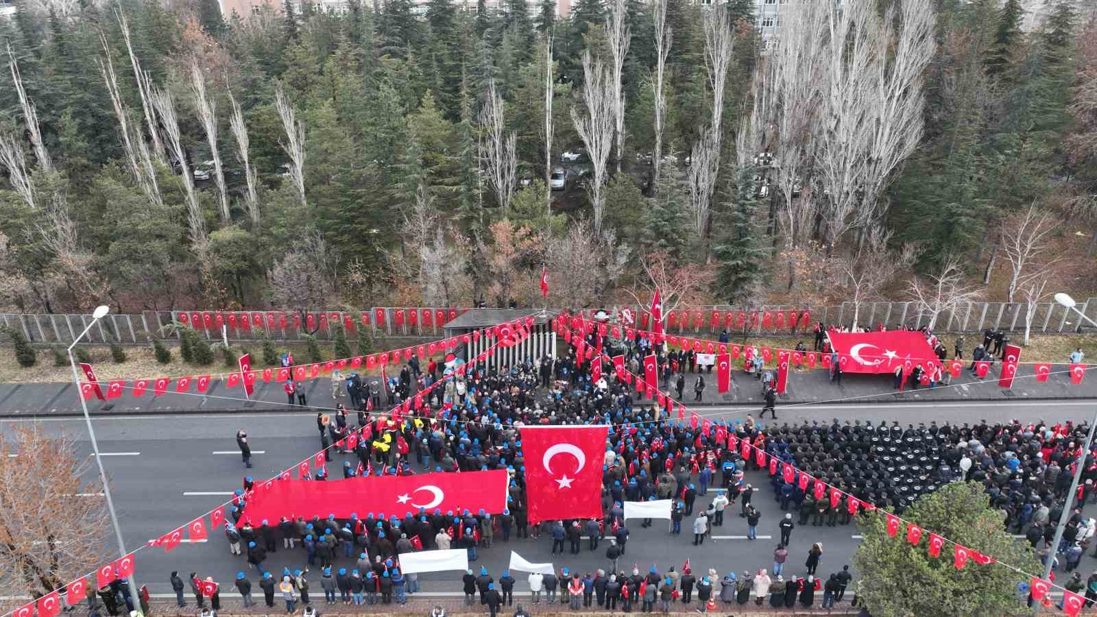 Kayseri şehitleri 8’inci yılında anıldı
