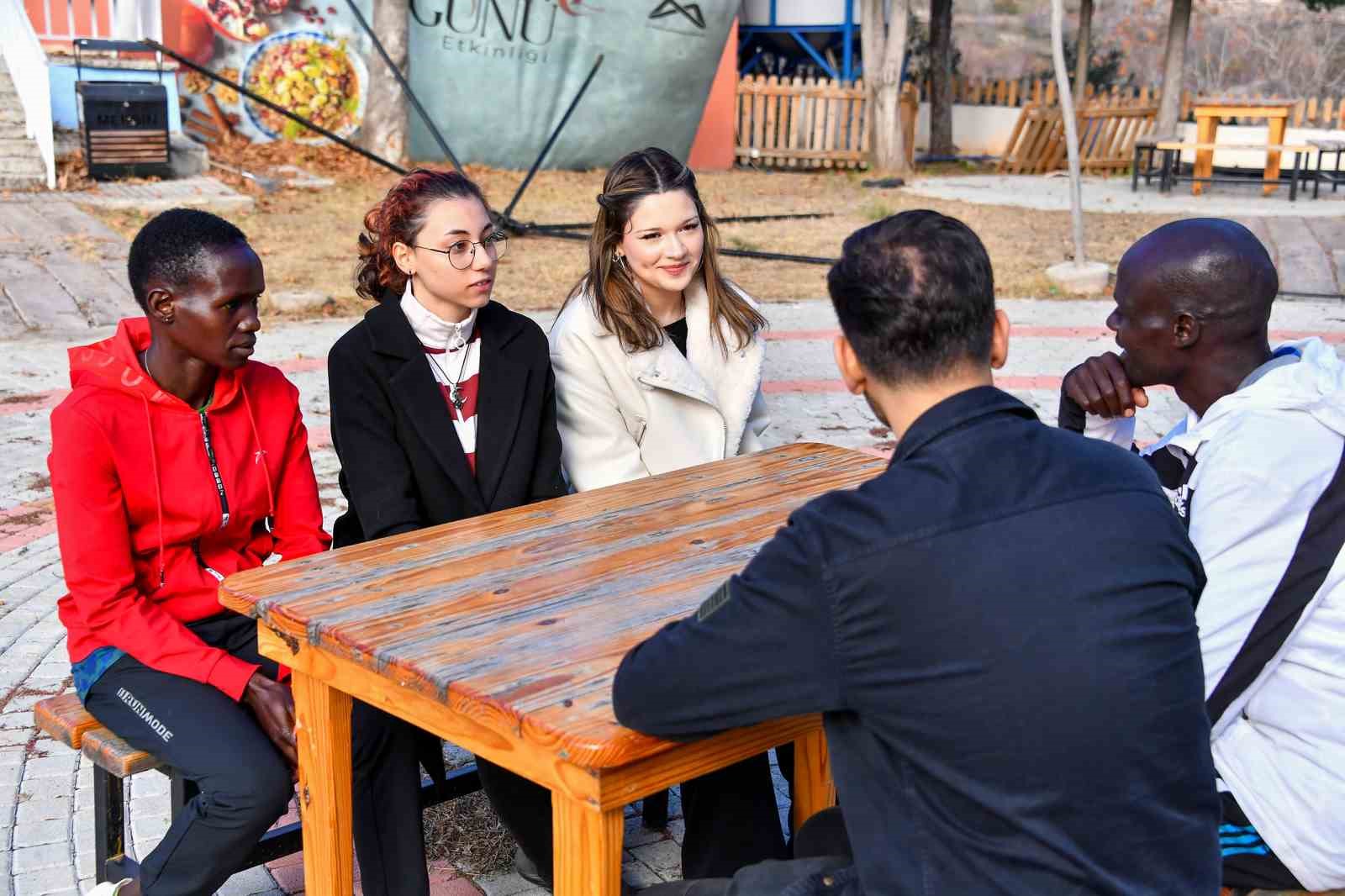 Uluslararası Mersin Maratonu’na ’Hello Mersin’ desteği