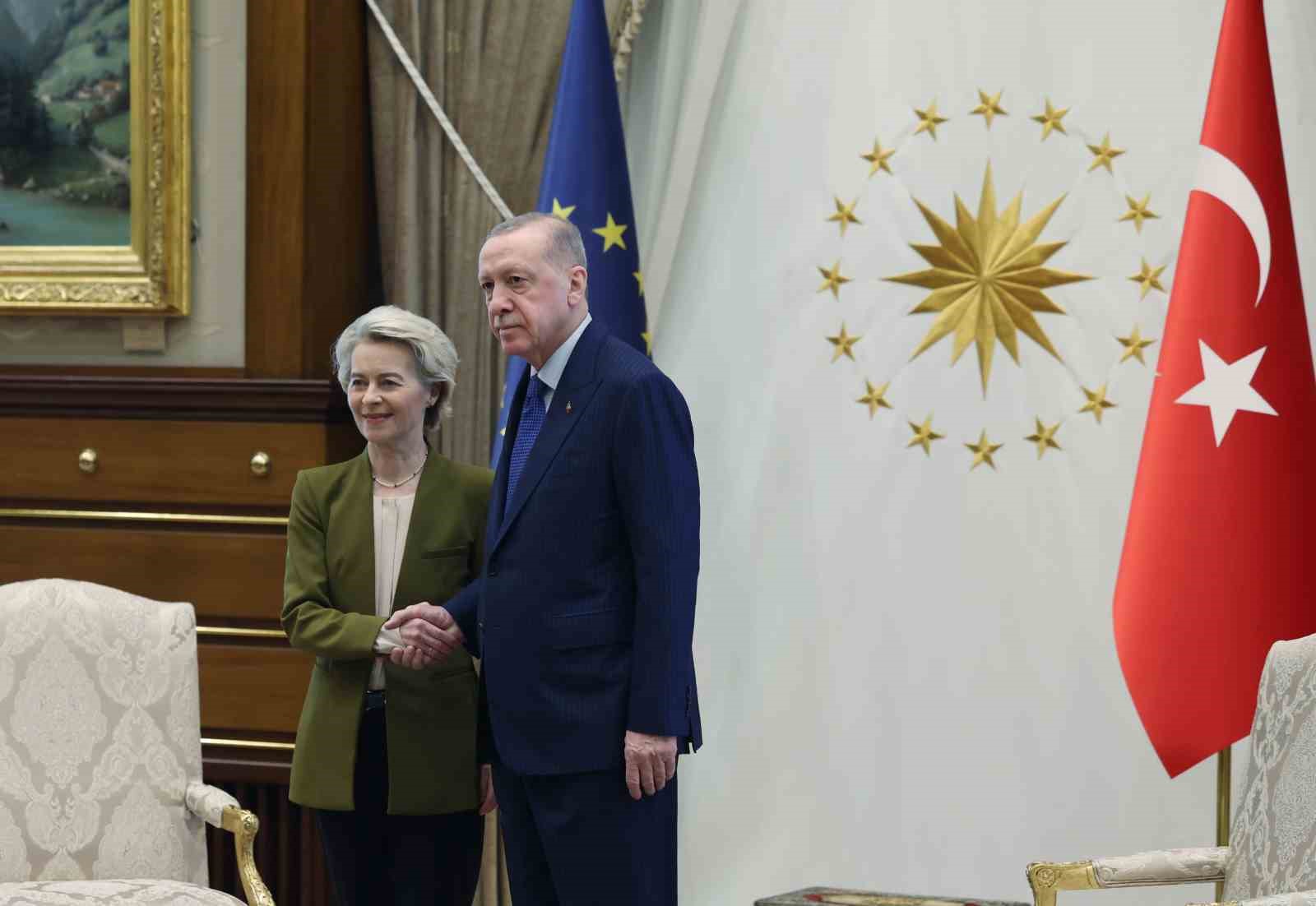 Cumhurbaşkanı Erdoğan, AB Komisyonu Başkanı von der Leyen ile görüştü
