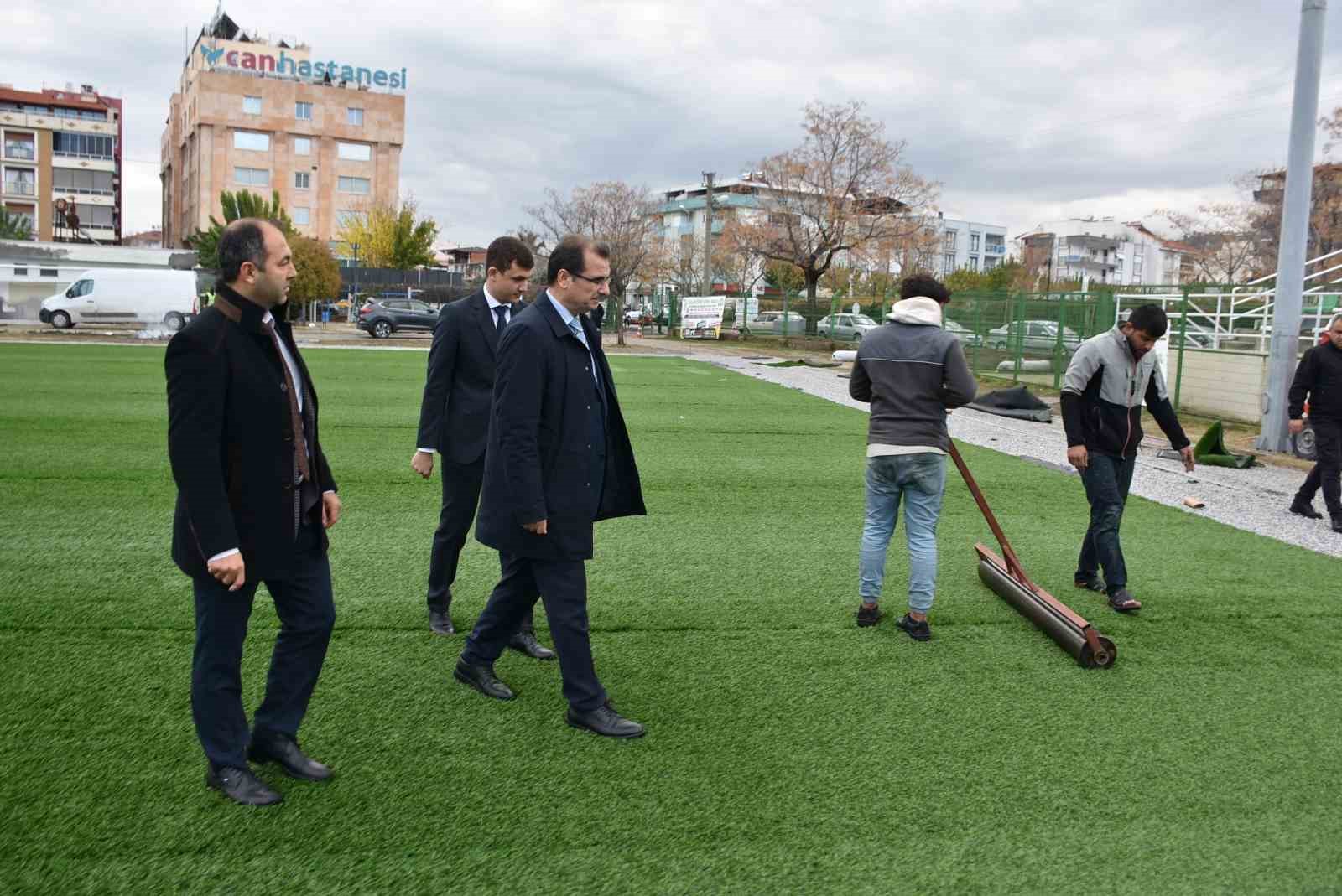 Salihli Kaymakamı G&uuml;ldoğan, &ccedil;alışmaları yerinde inceledi
