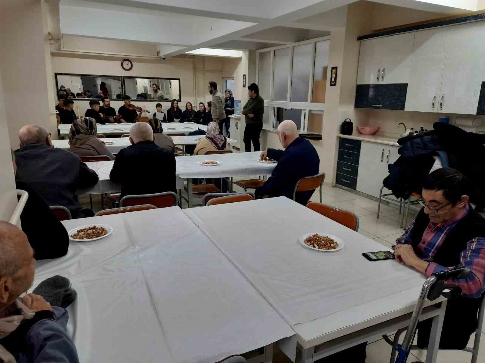 &lsquo;Fidanlar &Ccedil;ınarlarla&rsquo; buluştu
