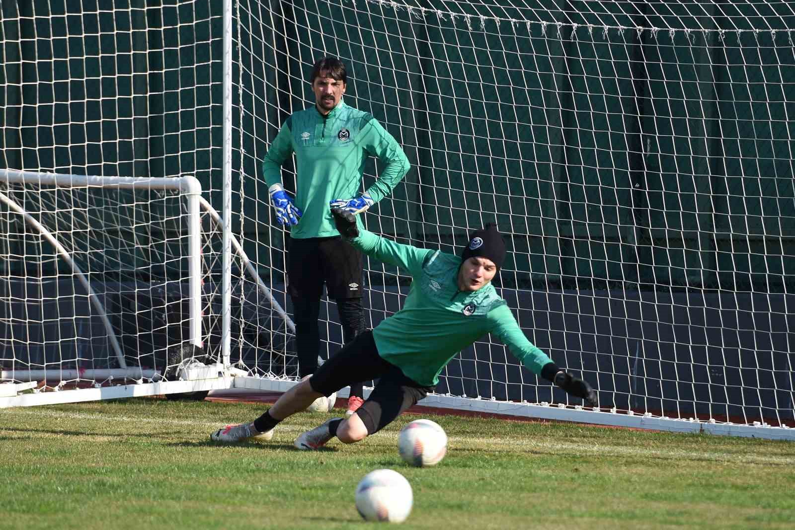 Manisa FK&rsquo;da Şanlıurfaspor ma&ccedil;ı hazırlıkları devam ediyor
