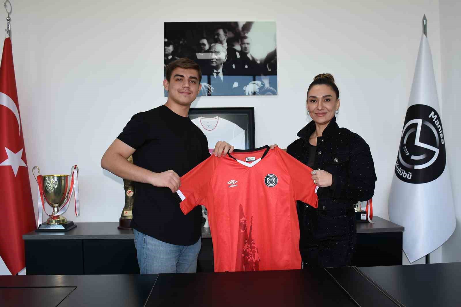 Manisa FK&rsquo;yı Ankara&rsquo;da tek başına destekledi
