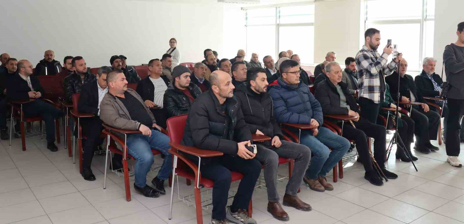 AK Parti K&uuml;tahya İl Başkanı &Ouml;nsay, sanayi esnafı ile bir araya geldi
