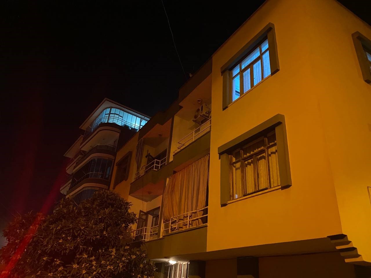 Antalya’da şofbenden çıkan yangın büyümeden söndürüldü