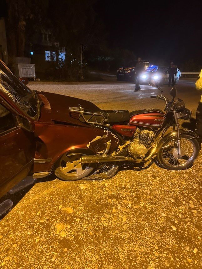 Serik’te otomobil ile motosiklet çarpıştı: 1 ölü 1 yaralı