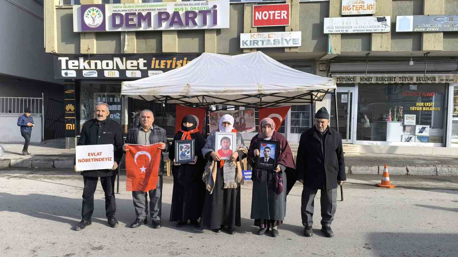 Acılı ailelerin evlat nöbeti 176’ncı haftaya girdi
