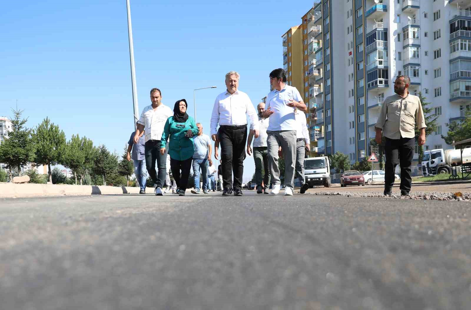 Melikgazi Belediyesi 5 yılda 661 kilometre rekor asfalt yol yaptı