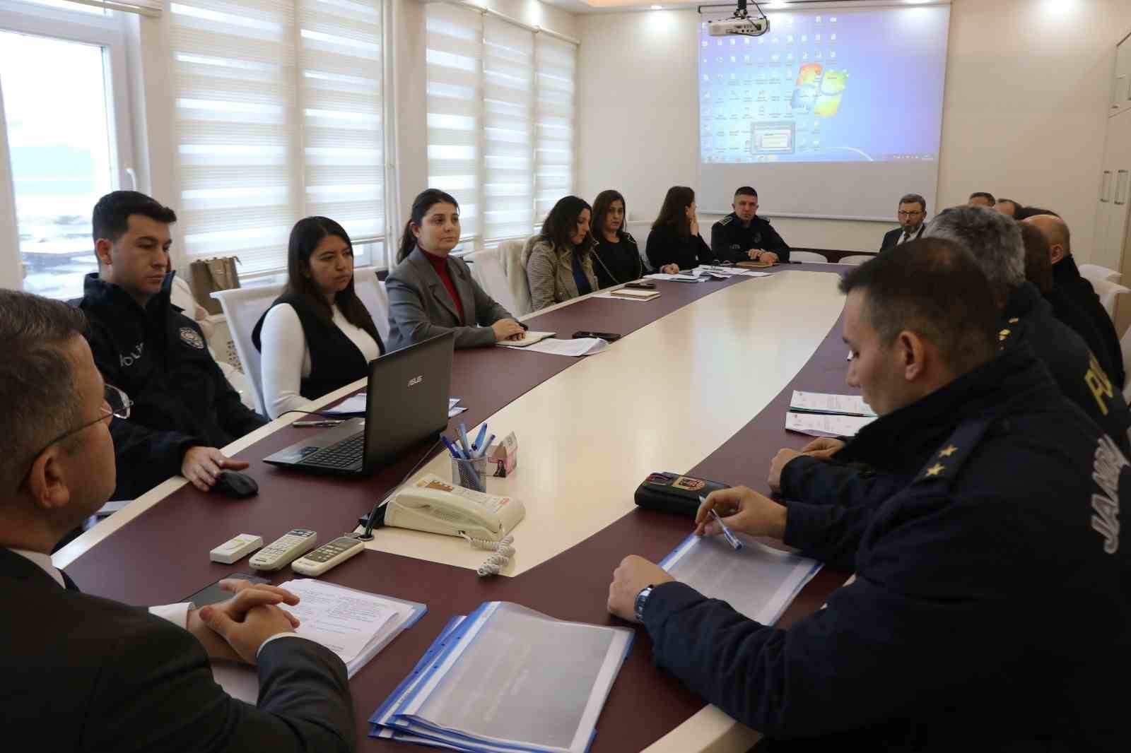 Eğirdir’de uyuşturucu ve bağımlılıkla mücadele toplantısı
