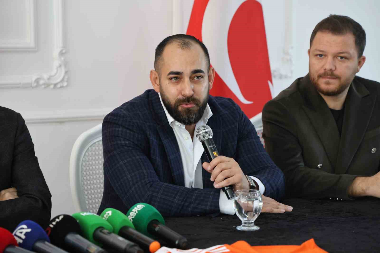 Ergin G&ouml;leli: "Yeni d&ouml;nemde taraftarlarla k&uuml;sl&uuml;kler, kırgınlıklar son bulacak"
