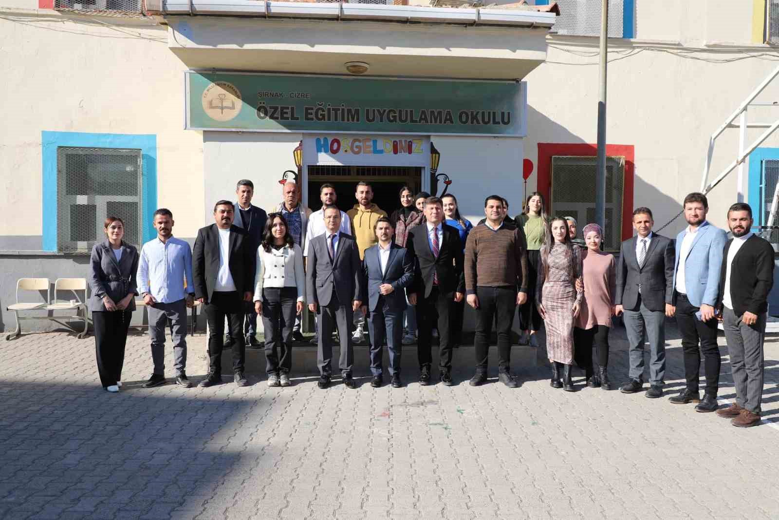 Cizre Kaymakamı Baycar, &ouml;zel &ccedil;ocuklarla bir araya geldi
