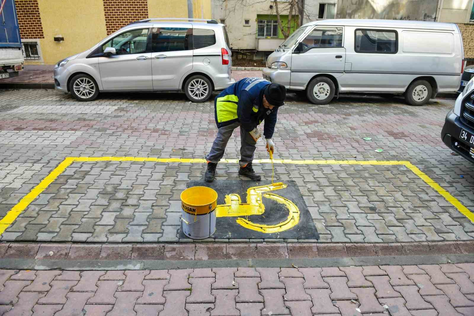 Esenyurt’ta park yeri bulmakta zorluk yaşayan engellilerin hayatı kolaylaştırılıyor