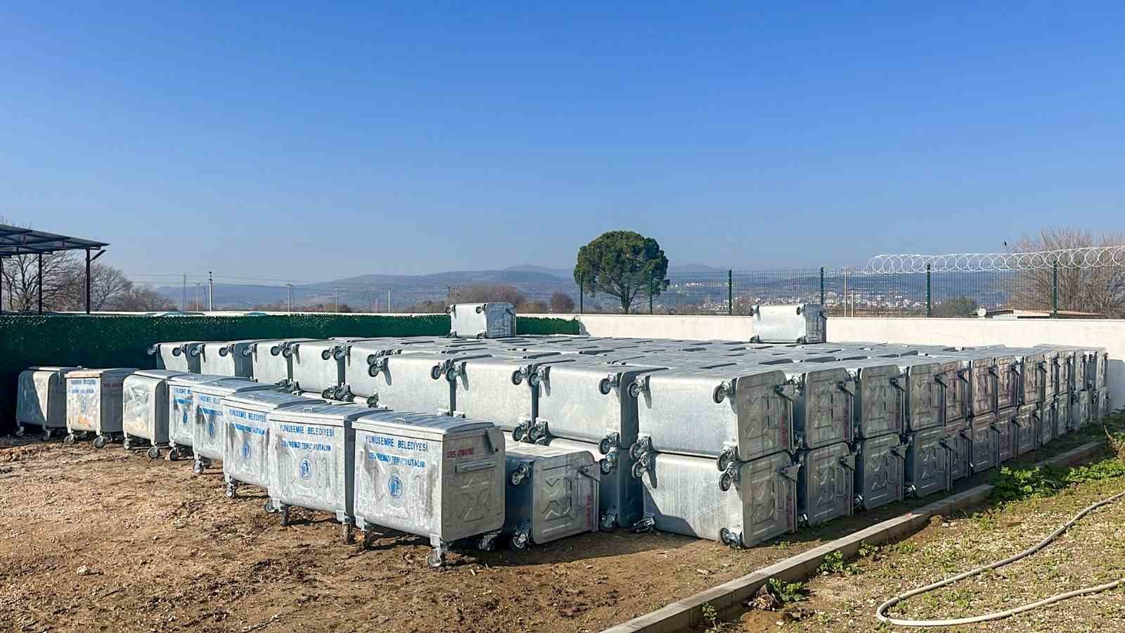 Yunusemre’ye 500 çöp konteyneri alındı