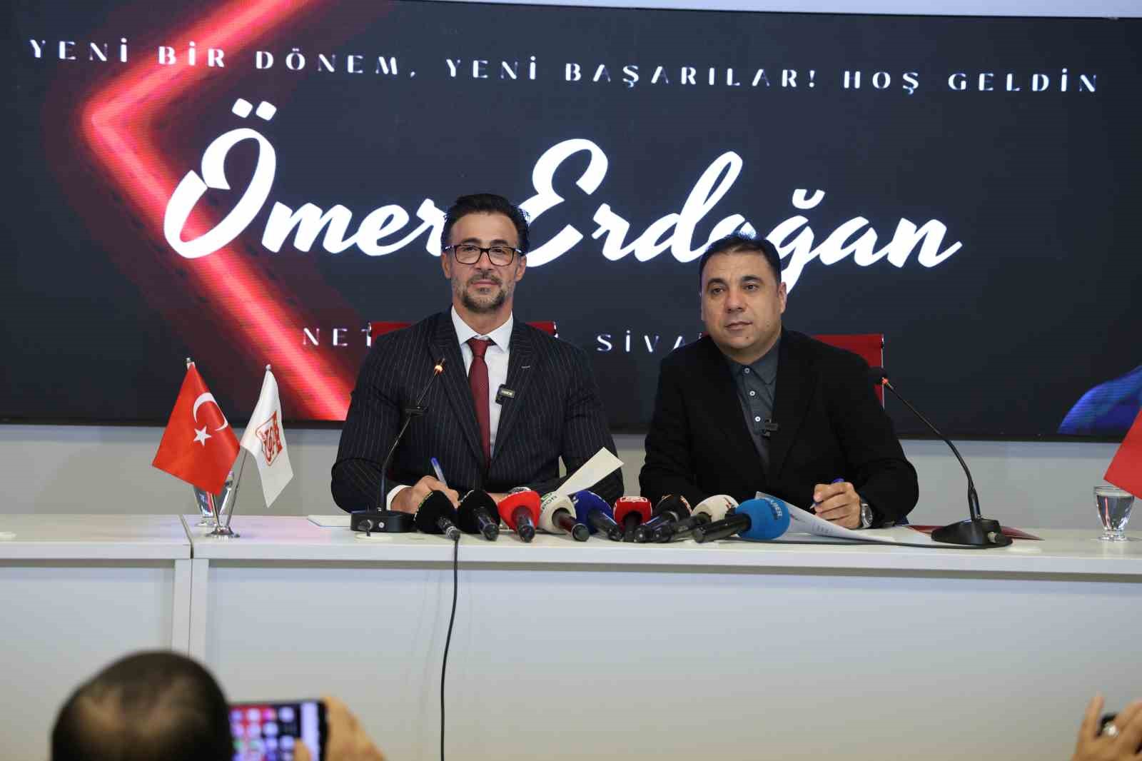 Sivasspor’un yeni teknik direktörü Ömer Erdoğan imzayı attı
