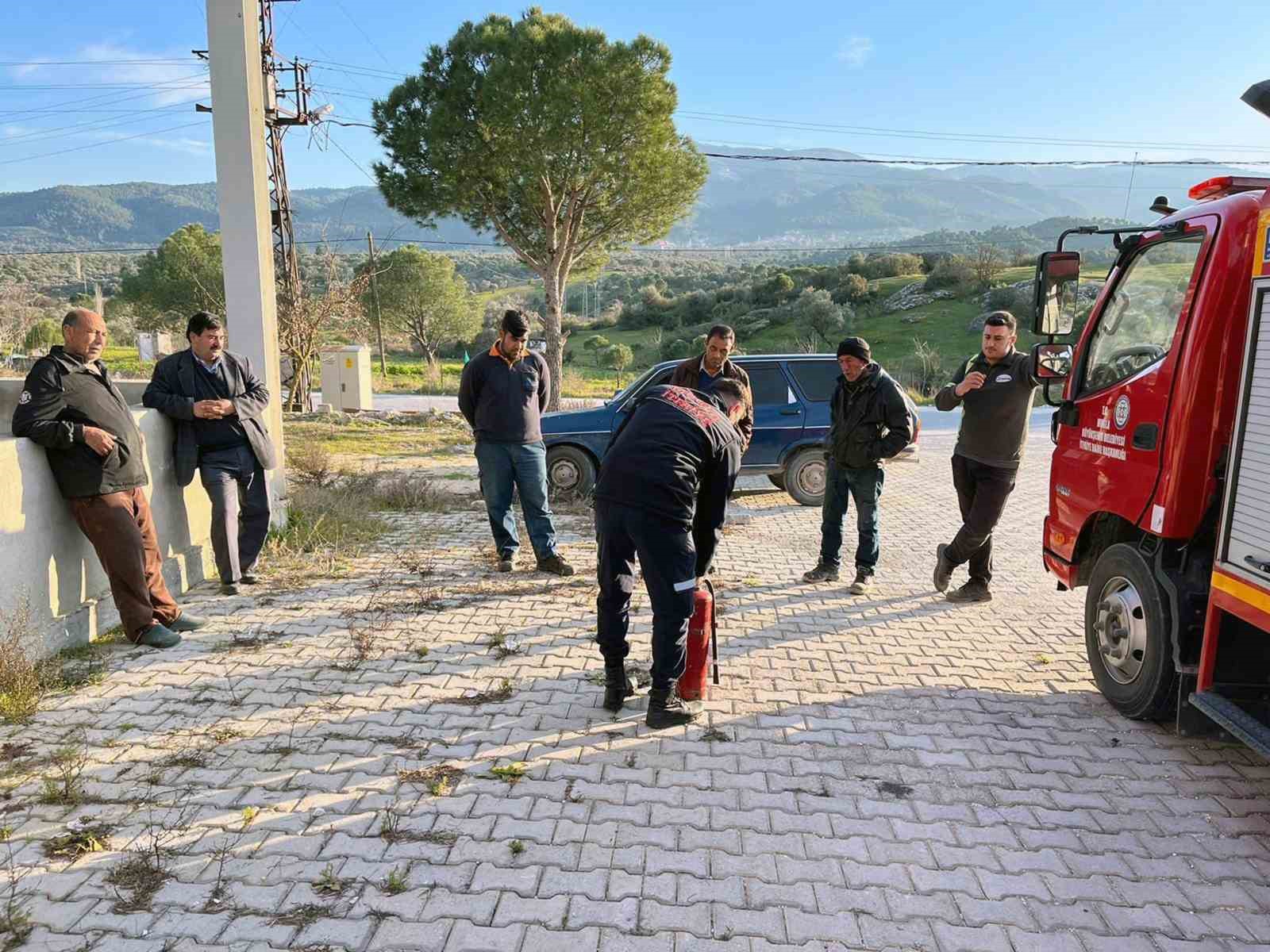 Muğla İtfaiyesi, 13 İlçe 330 mahallede vatandaşlara eğitim verdi
