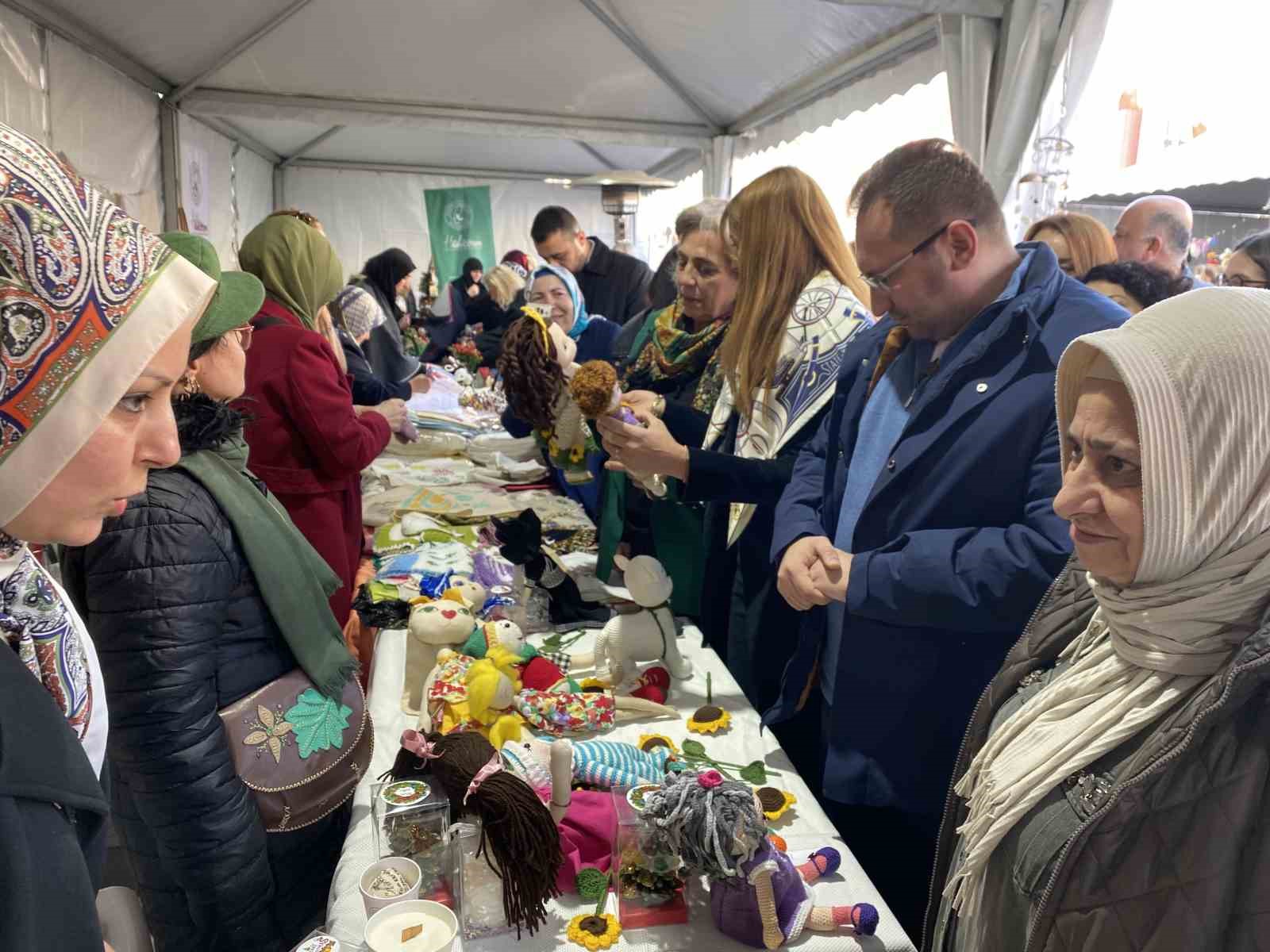 Gaziosmanpaşa Belediyesi El Emeği Çarşısı açıldı
