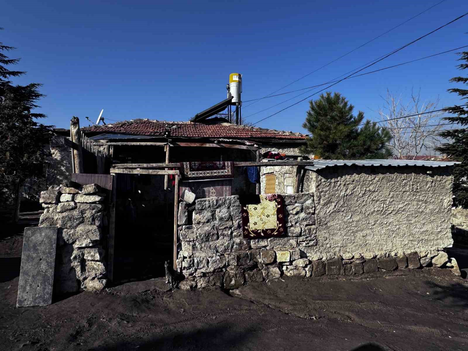 Kayseri Büyükşehir’den ihtiyaç sahibi aileye yardım eli
