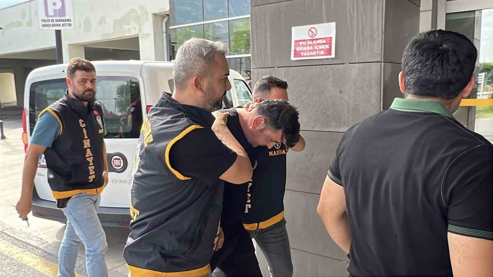 Manisa’da eşini boğarak öldüren zanlı hakim karşısında