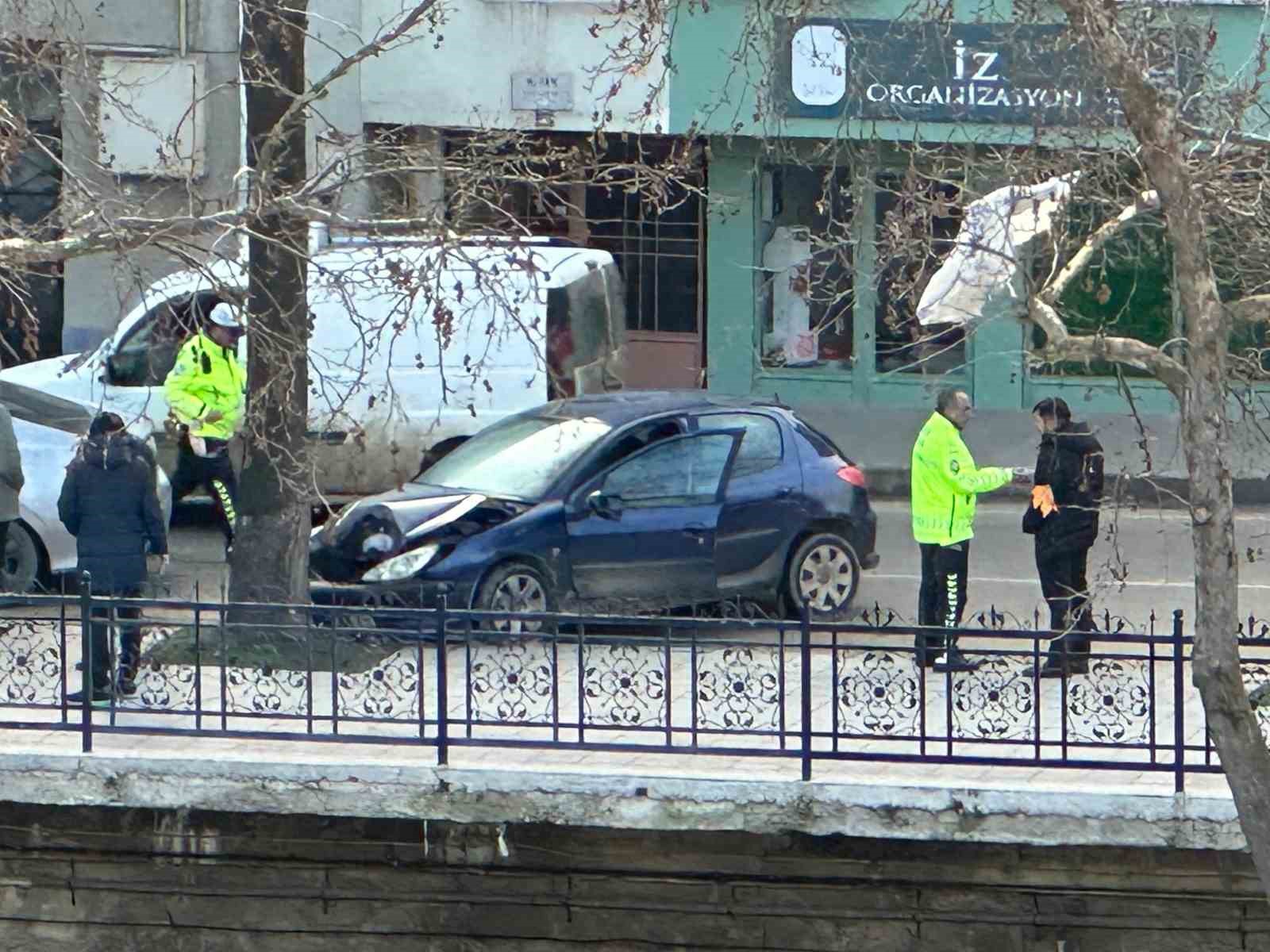 Kastamonu’da buzlanma kazaları beraberinde getirdi: 3 yaralı