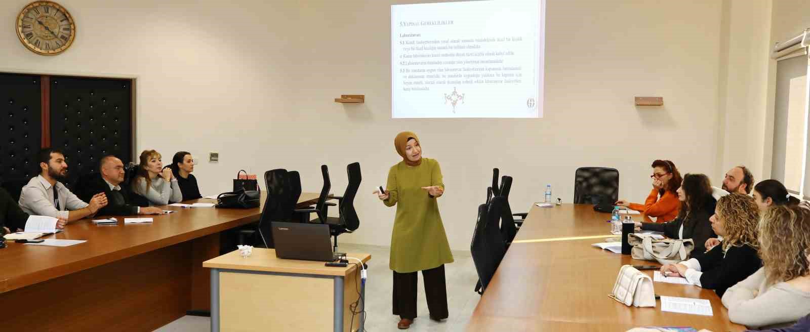 GA&Uuml;N&rsquo;de kalite standardı eğitimi verildi
