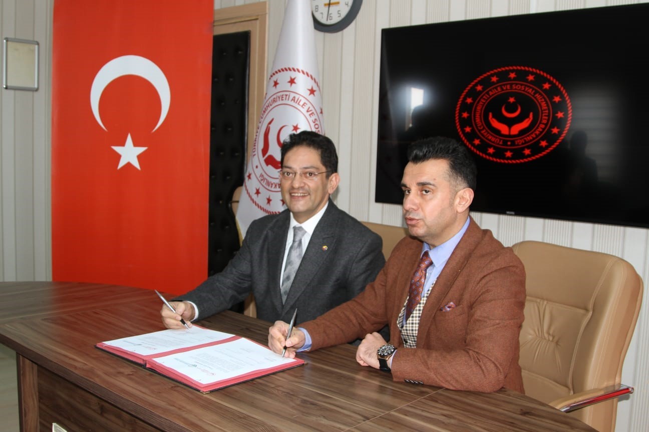 Erzurum&rsquo;da g&ouml;n&uuml;ller bir oldu
