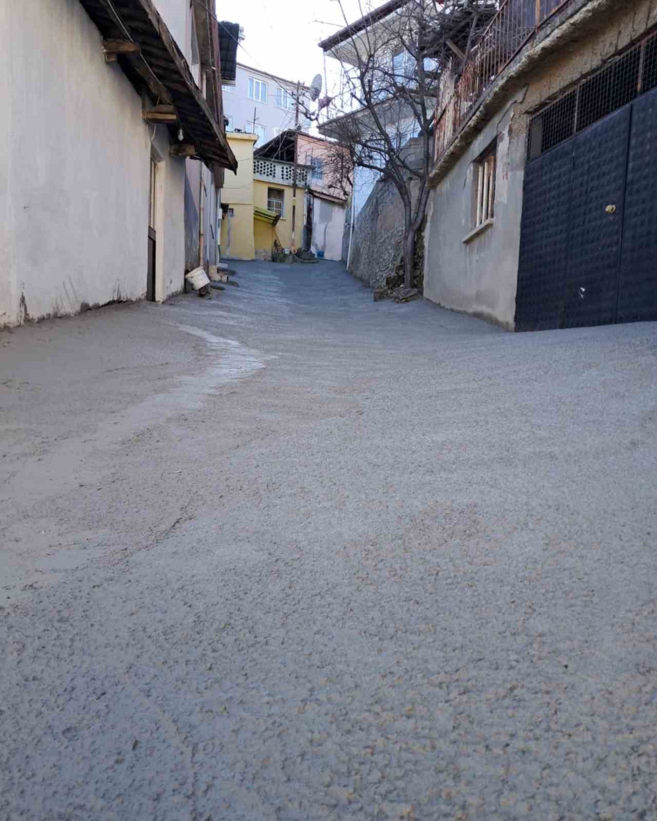 Babadağ Belediyesi Gazi Mahallesinde betonlama çalışmaları tamamlandı
