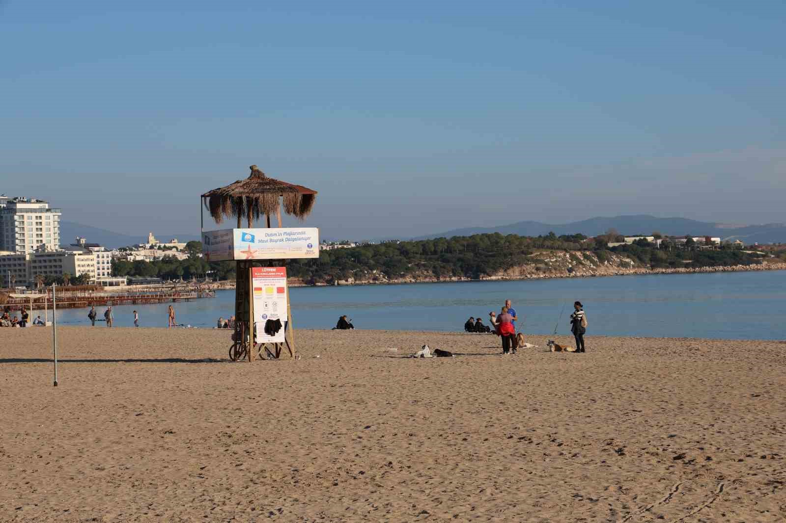 Didim’de Aralık güneşi Altınkum Sahili’ni canlandırdı
