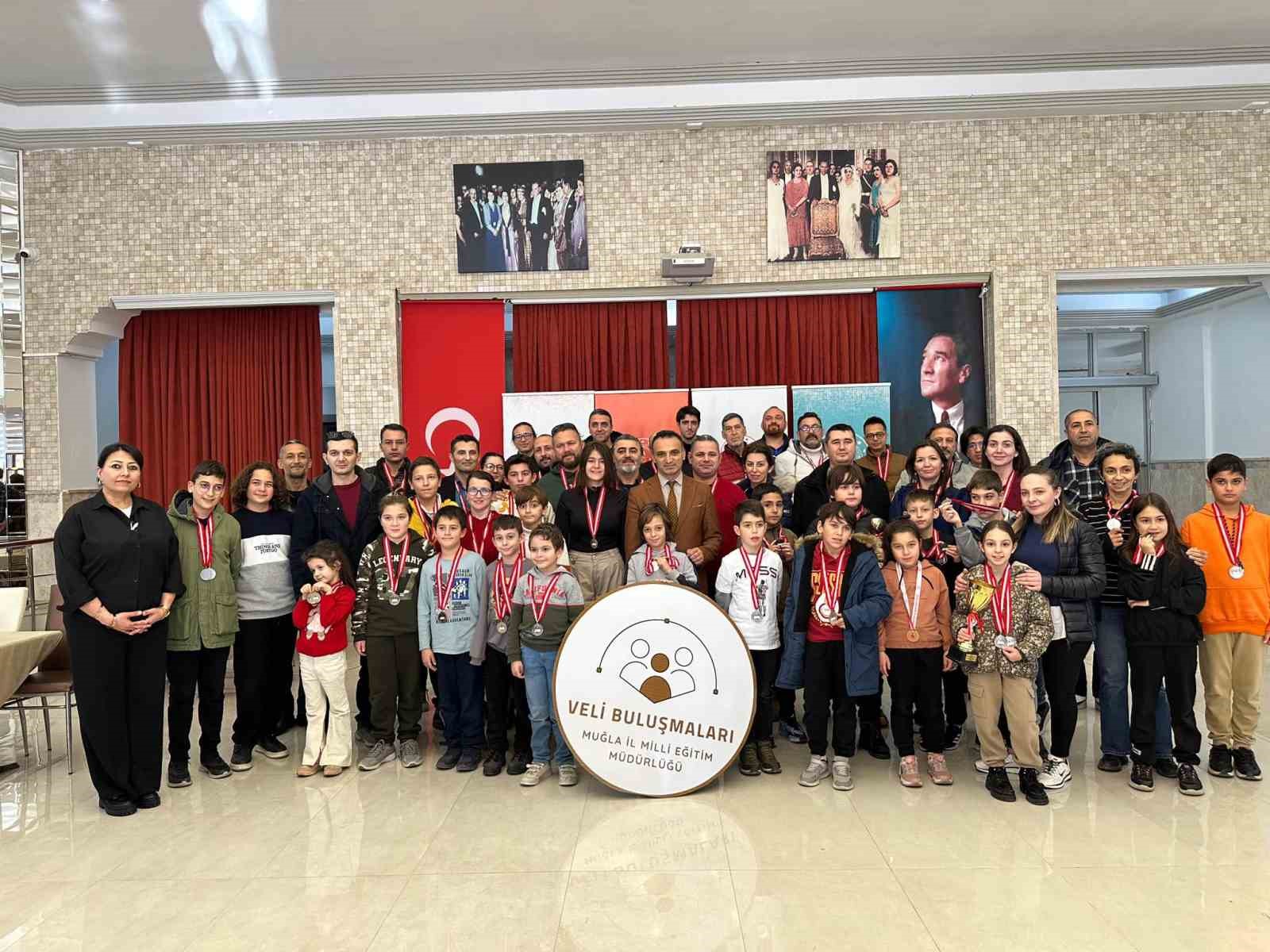 Muğla’da Veli-Öğrenci Takım Satranç Turnuvası gerçekleştirildi