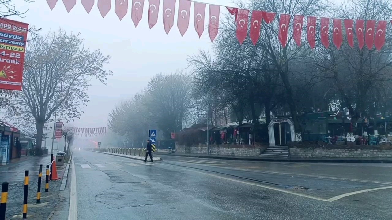 Selimiye Camisi sisin ardında kayboldu
