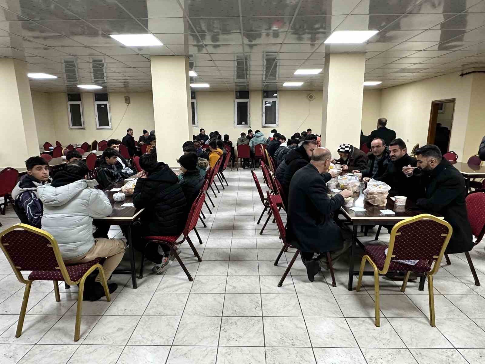 Taşlı&ccedil;ay&rsquo;da sabah namazı buluşması
